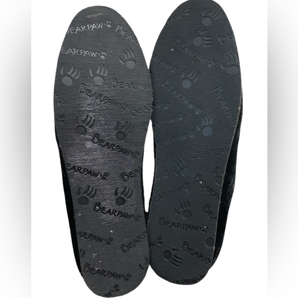 Bearpaw Black Tango Slip-on Women’s Pom Pom Slippers Size 11 - Picture 3 of 4